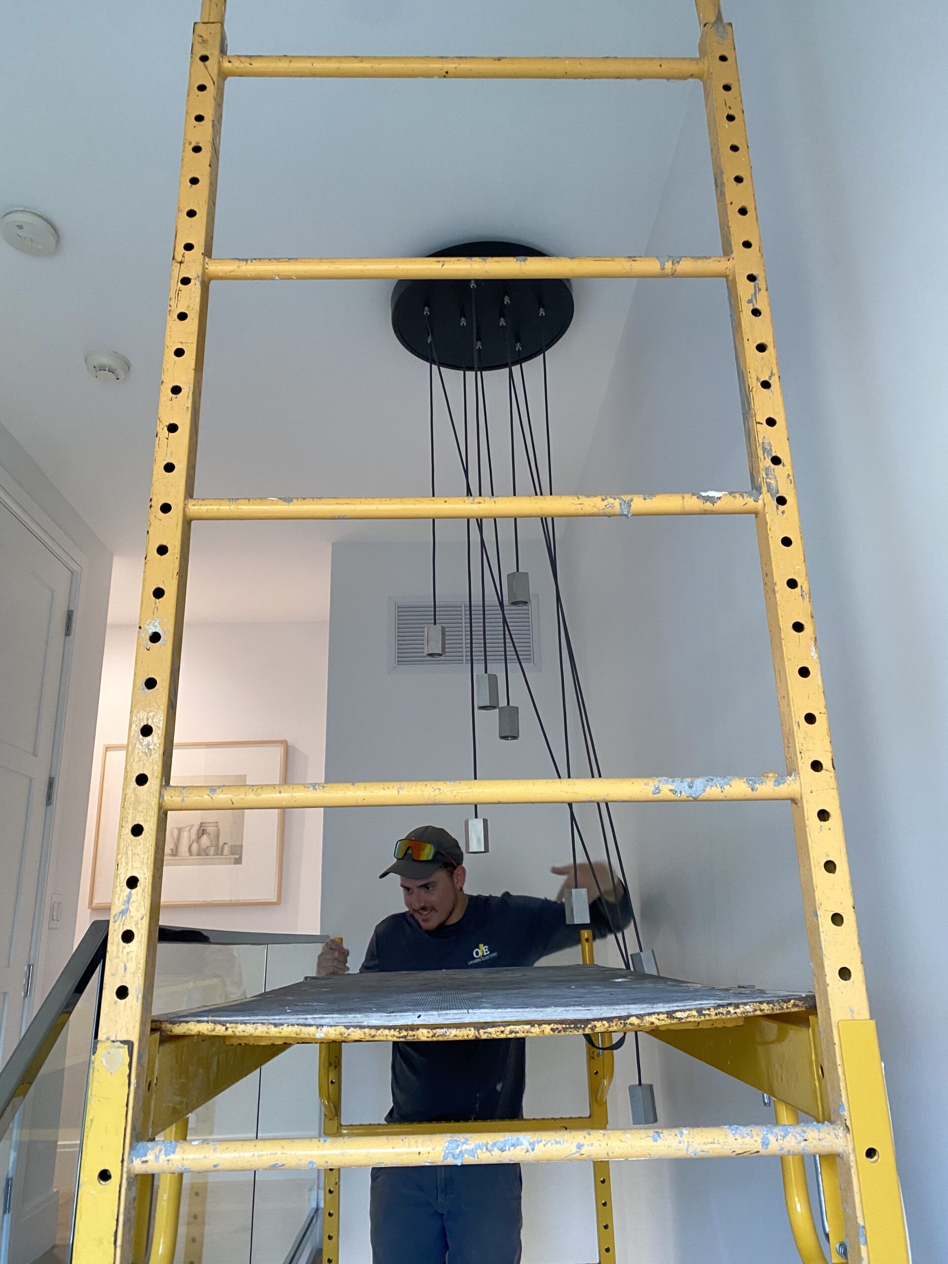 can a commercial electrician do residential work